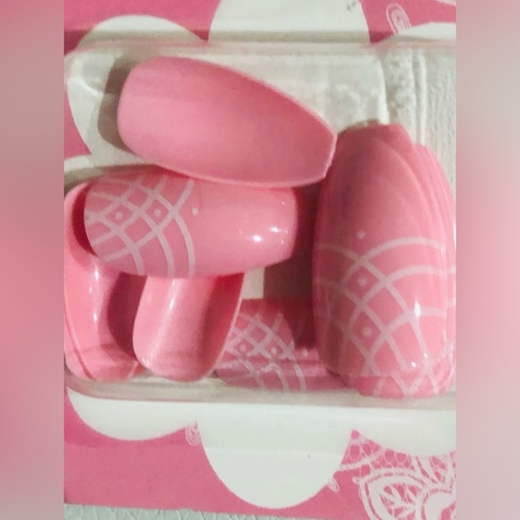 3 for $10 assorted pink lace artificial coffin shaped nail extensions FREE - Picture 13 of 13